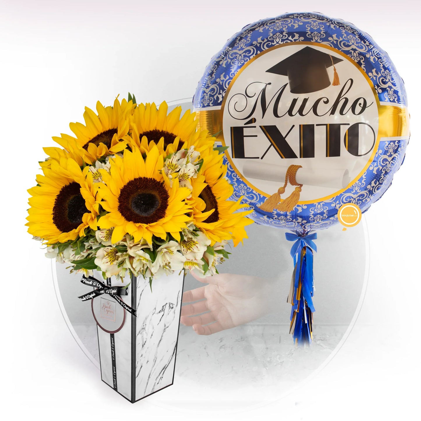 Arreglo de Girasoles y Alstromelia Blanca con Globo Gigante de Graduación -SET160-