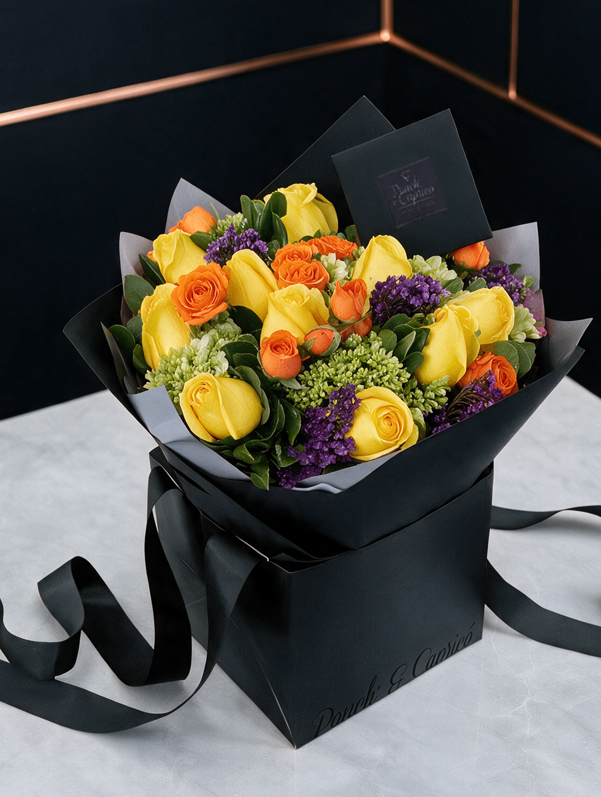 Bouquet de Rosas Amarillas, Mini Rosas Naranja y Hortensias Ponch y Caprico CDMX