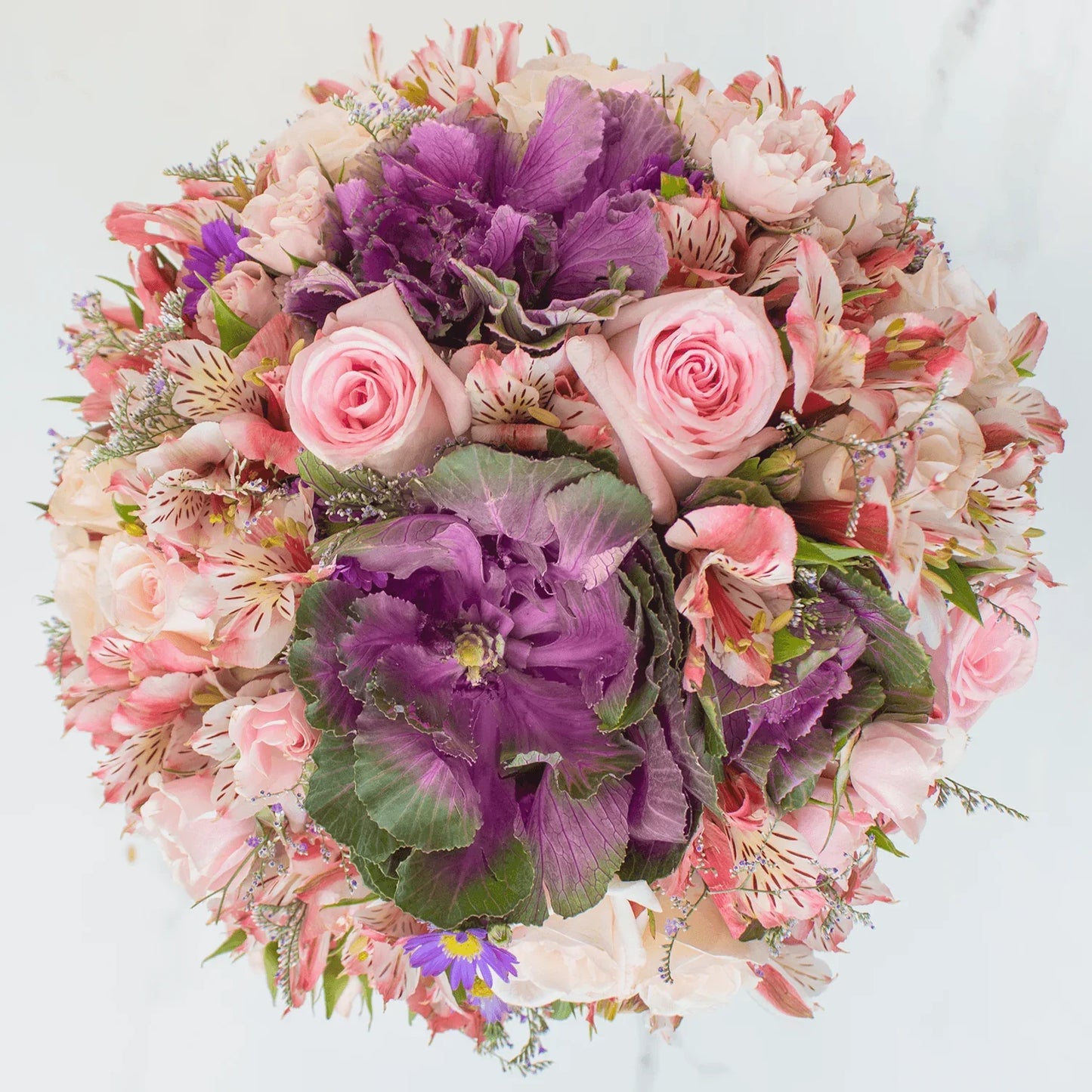 Arreglo floral de Mini Rosas, Montecasino y Astromelias Rosas -GI016-