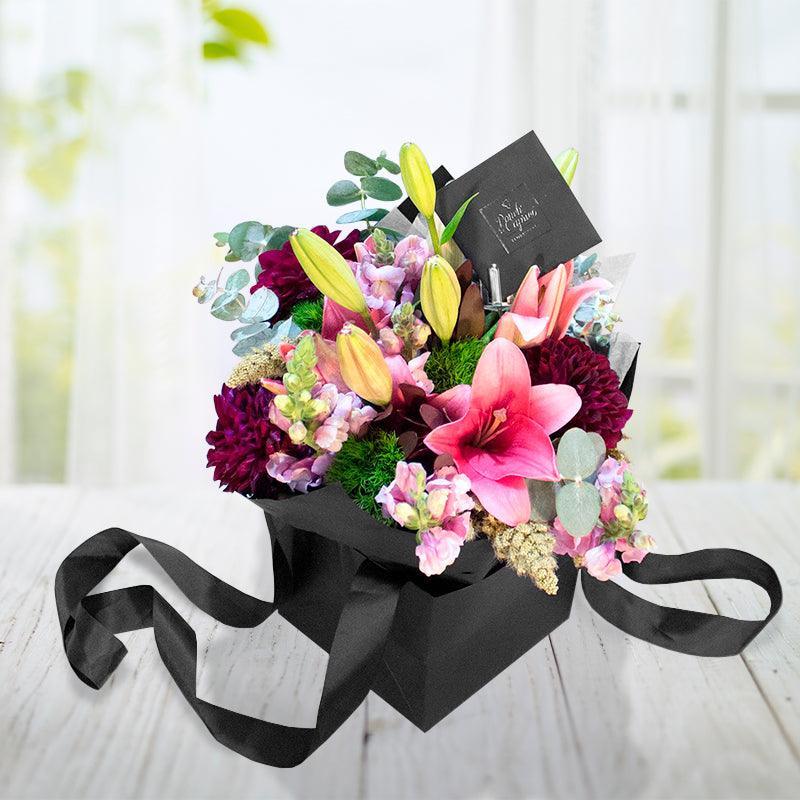 Dalias, Lillies y Lisianthus. Flores a domicilio CDMX Ponch y Caprico.