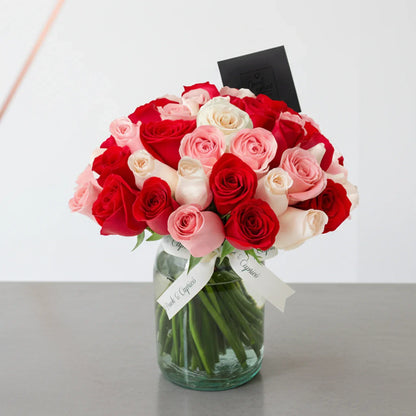 Arreglo de 50 Rosas Mixtas Roja Rosadas Beige