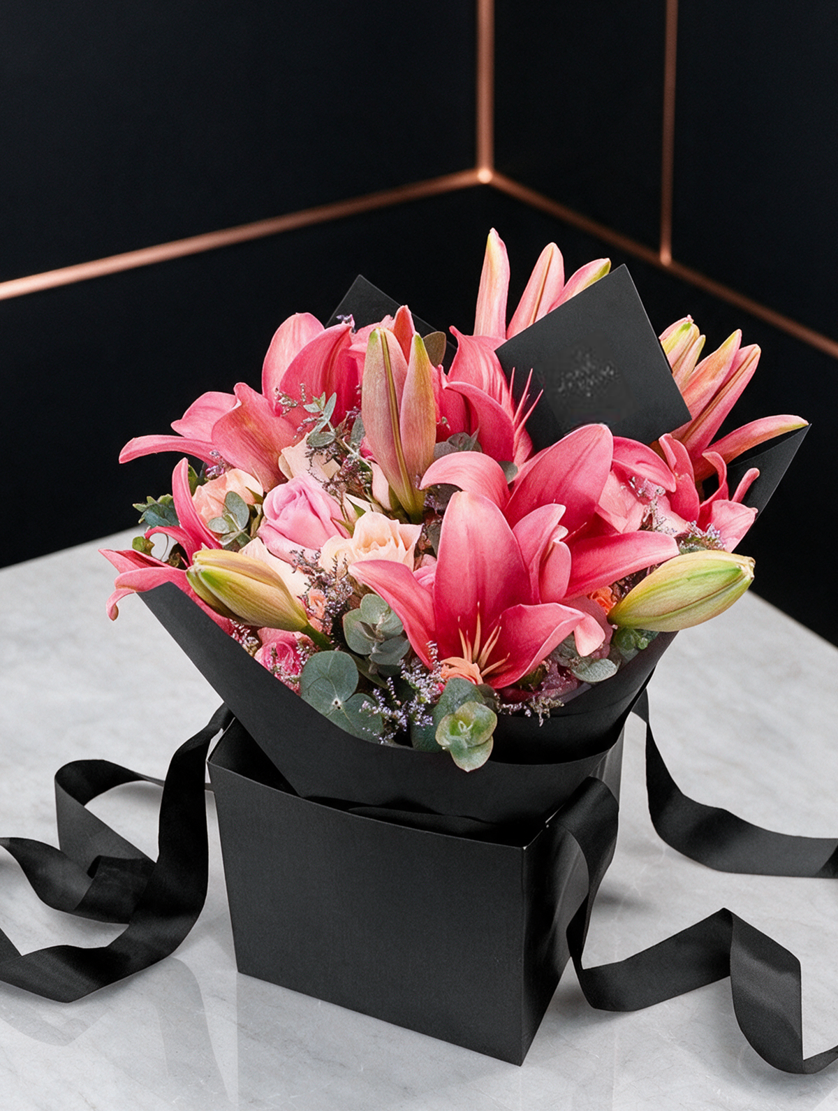 Lillies Rosa, Rosas y Mini Rosas Rosadas y Beige y Limonio. Flores CDMX DF Mexico Ponch y Caprico