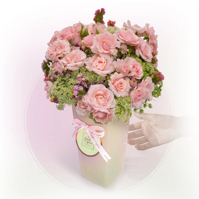 Ramo de Mini Rosas y Globos de Corazones