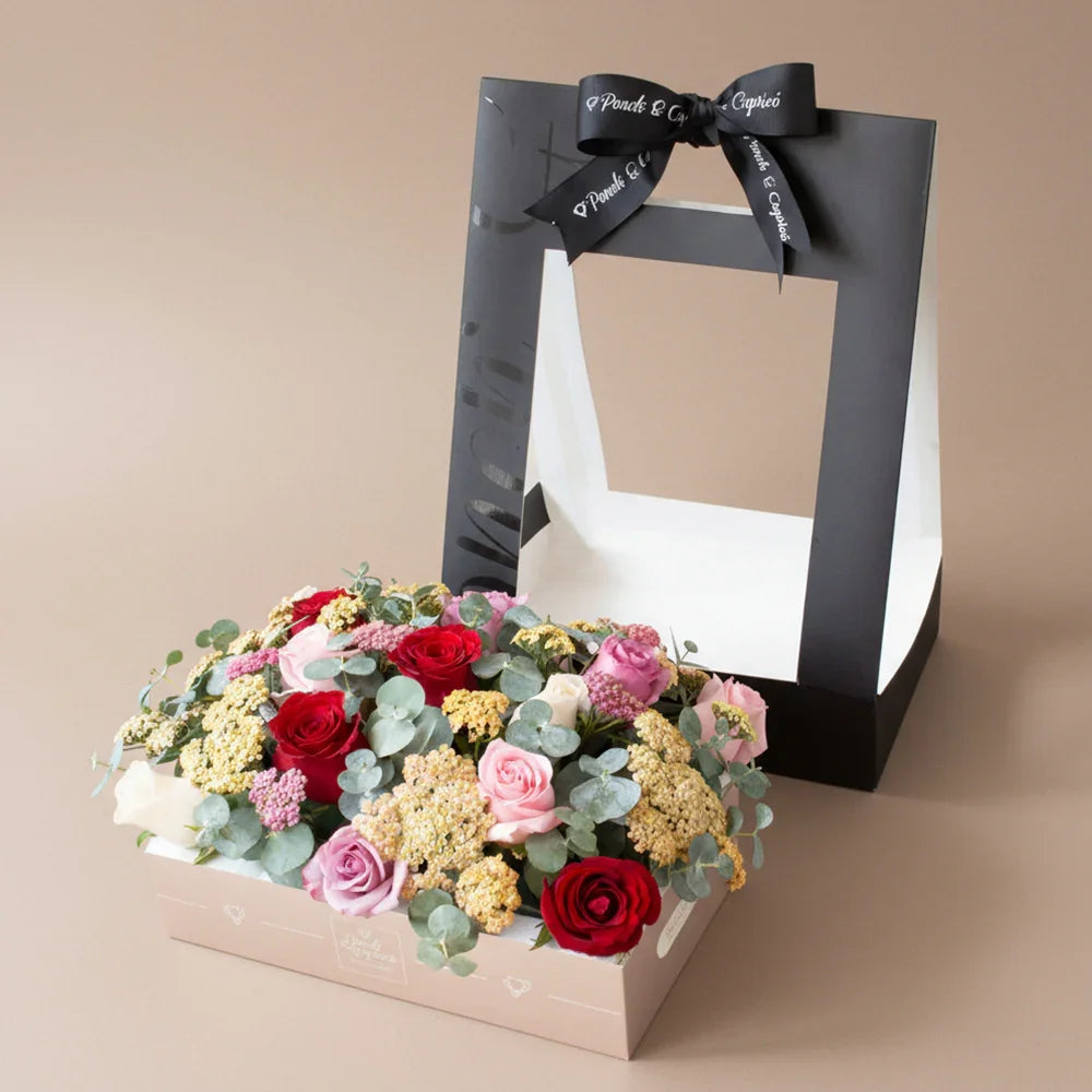 Flores en Caja |  Canasta de Flores Naturales | Rosas Mixtas Florería, Arreglo de Rosas Rosa y Rojas, Ponch y Caprico flores a domicilio CDMX
