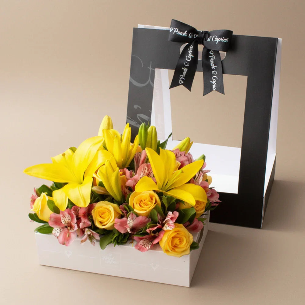 Arreglos de Flores Amarillas Precio, Flores en Caja |  Canasta de Flores | Rosas Amarillas, Lilis Amarillos Ponch y Caprico Delivery de flores DF CDMX