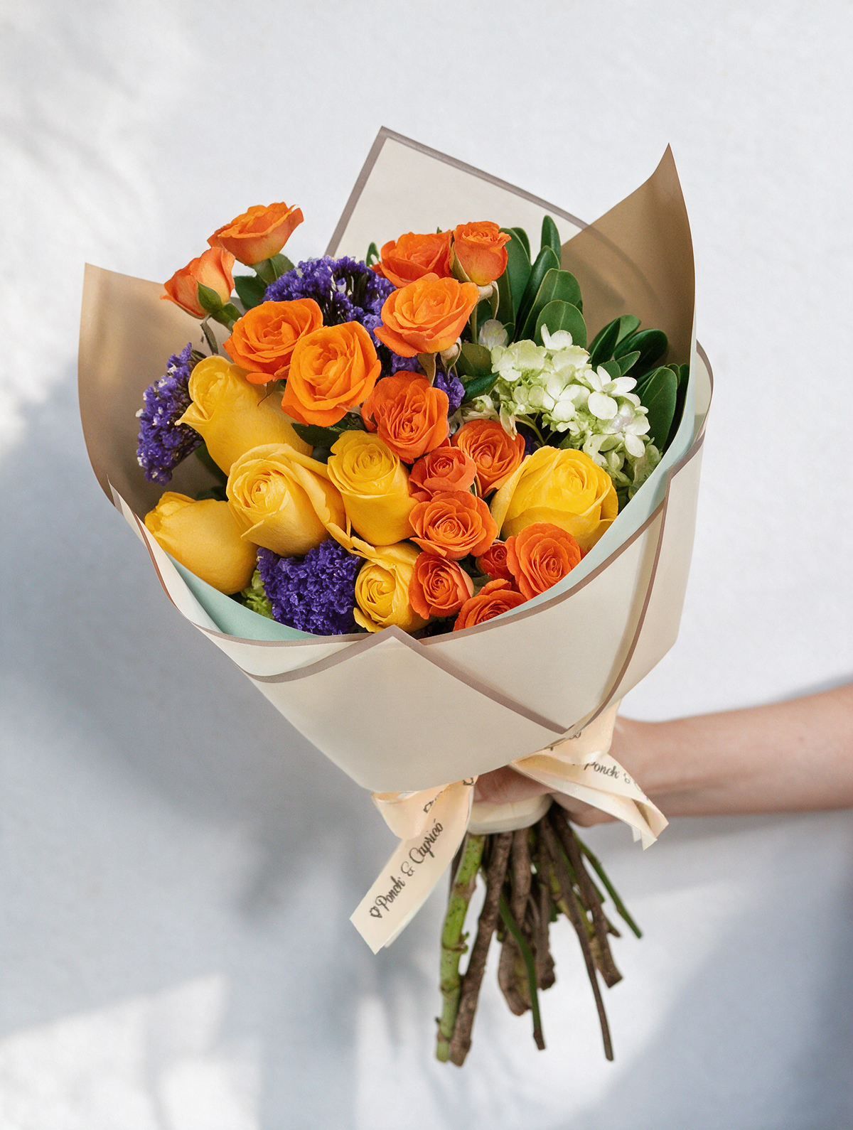 Ramillete de Rosas, Mini Rosas y Hortensias - PRAM010