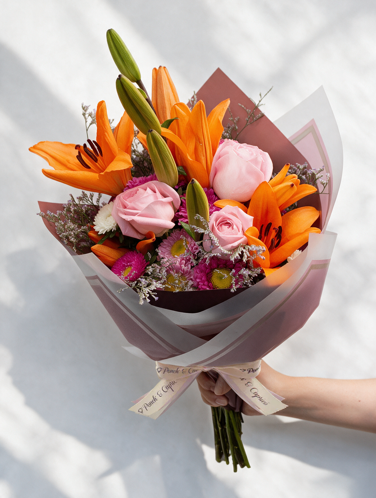 Ramillete de Rosas, Lillies y Matsumoto - PRAM011