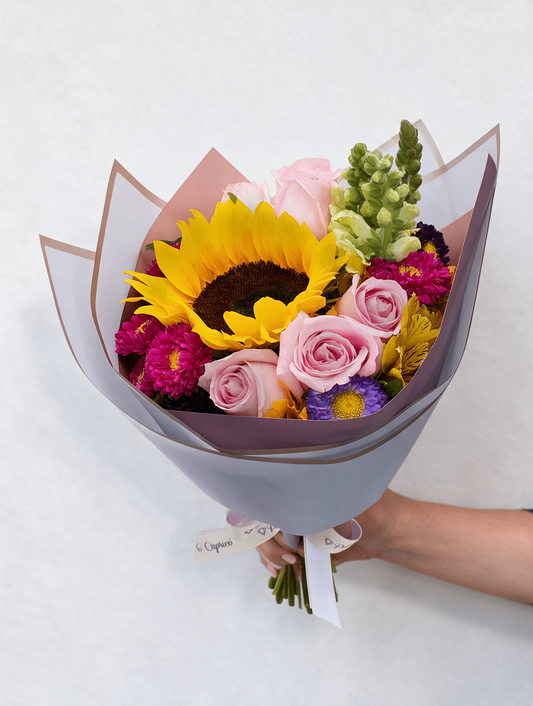 Ramillete de Girasol, Rosa Caricia Rosada y Dragón Amarillo Perrito - PRAM028