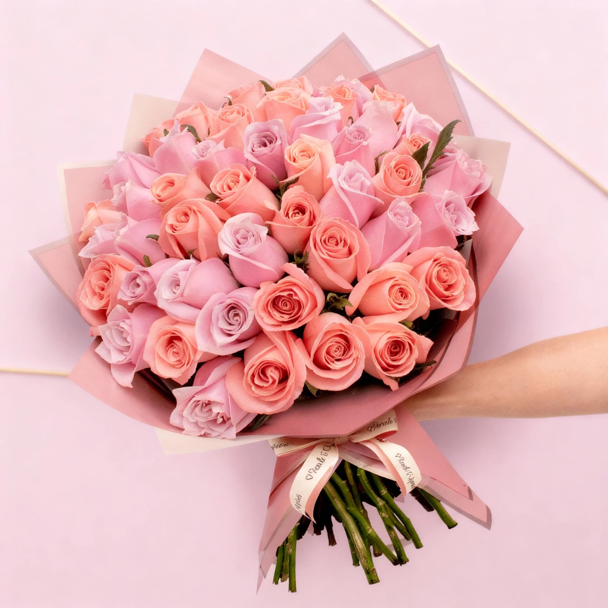 50, 100 o 150 Rosas Náuticas y Hermosas en Ramillete Ponch y Caprico Floreria CDMX