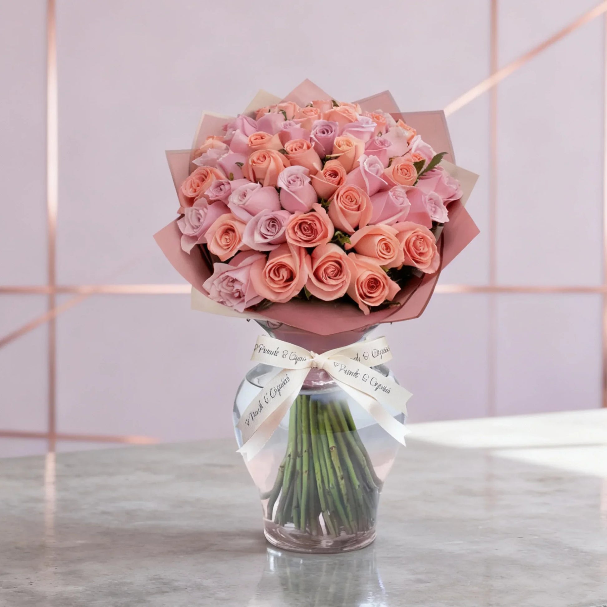 Ramo de Rosas Lila y Rosa (Náuticas y Hermosas), presentación de 50, 100 o 150 rosas Ponch y Caprico CDMX Floreria