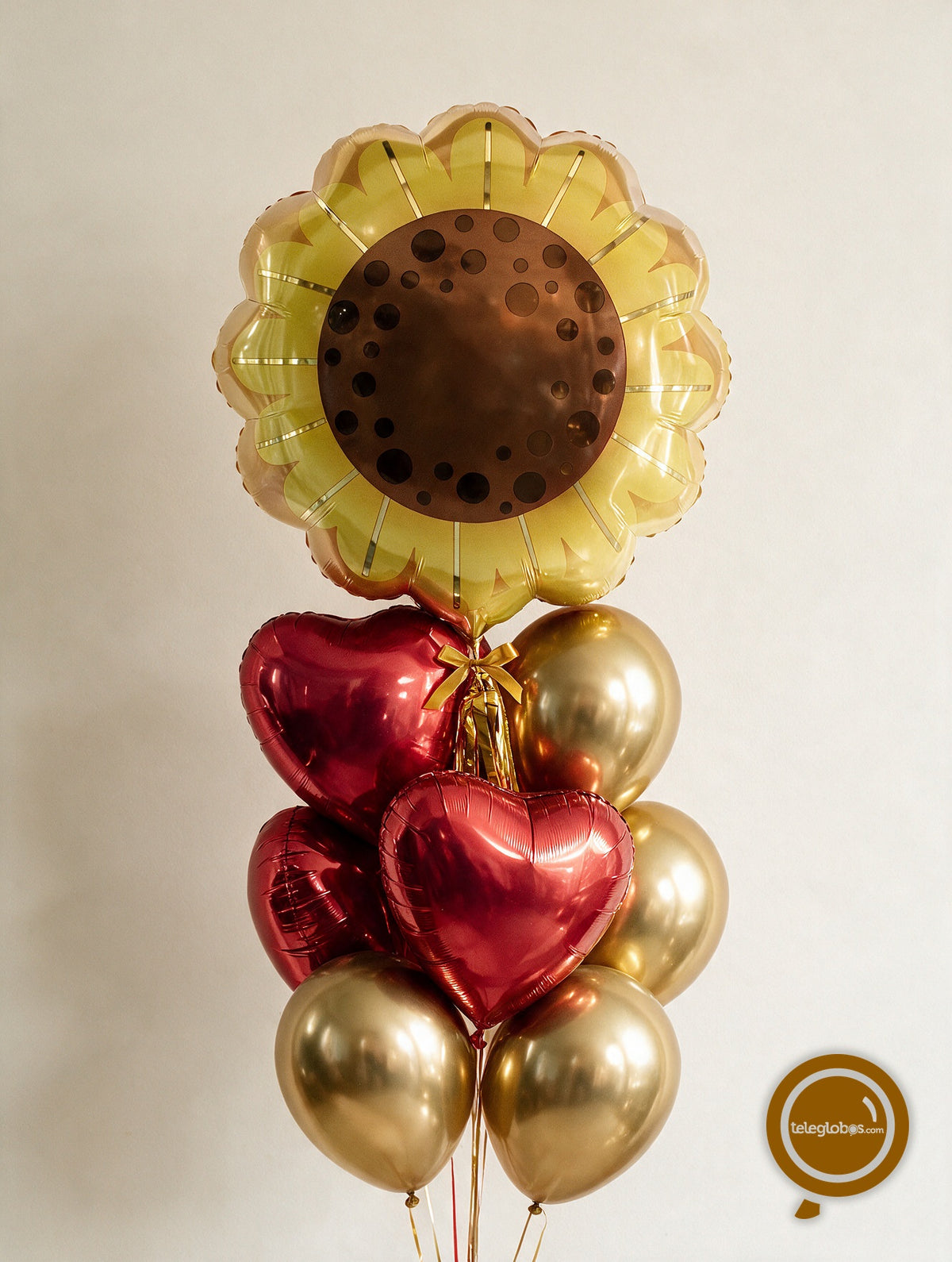 Ramo de 50 Rosas Rojas en Florero + Bouquet de Globos Girasol y Corazones -SET175-