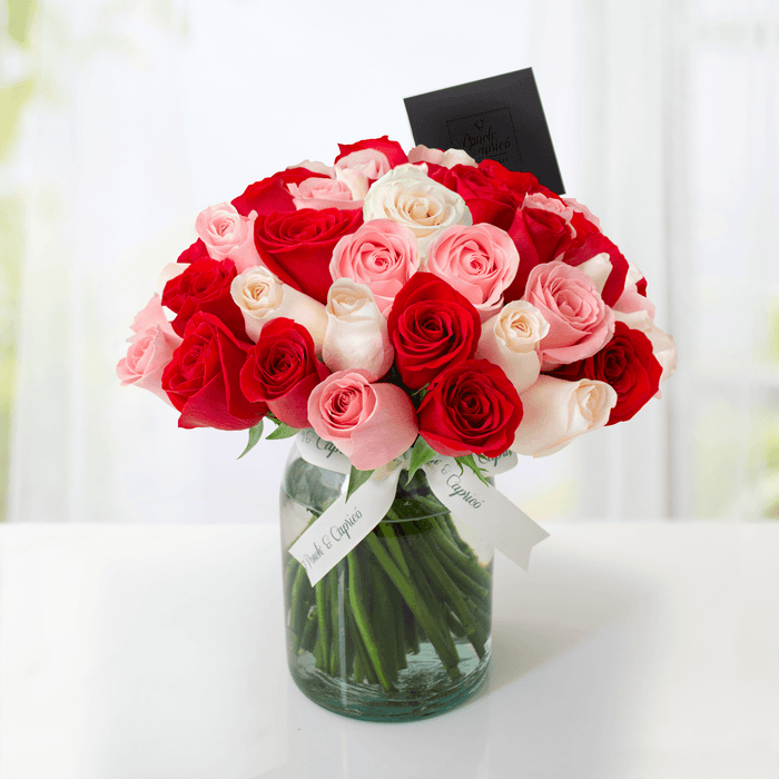 50 Rosas (color de rosas a elegir) en Florero