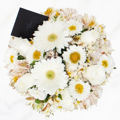 Floral arrangement of white roses, gerberas and astromelia -gi008-