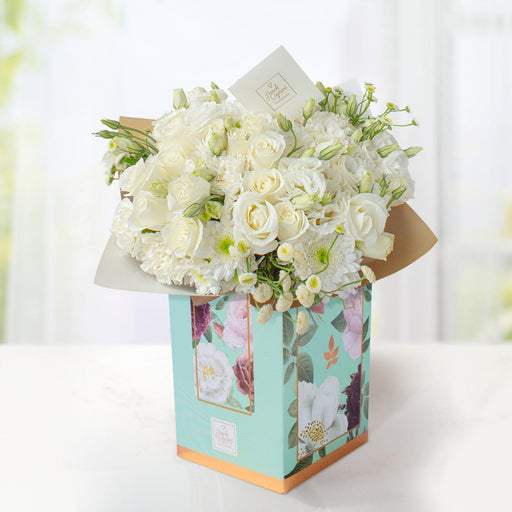 Arreglo Floral de Rosas Blancas, Clavel, Lisianthus y Tanaceto Blanco -GI029-