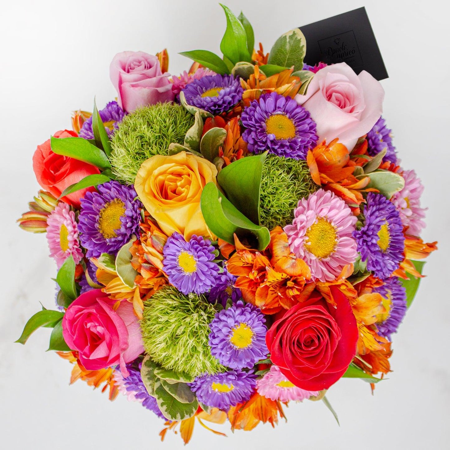 Arreglo floral de Rosas Mix, Matsumoto y Alstromelia Amarilla -GI014-