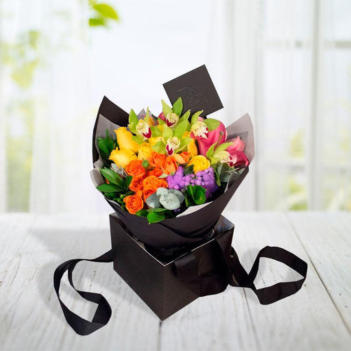 Bouquet Orquideas, Concador Rubi, Rosas y Mini Rosas. Floreria Ponch y Caprico