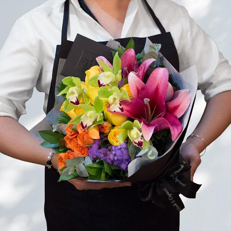 Orchids, lilies, yellow roses | Shipping today | Flowers near me – Ponch' & Capricó