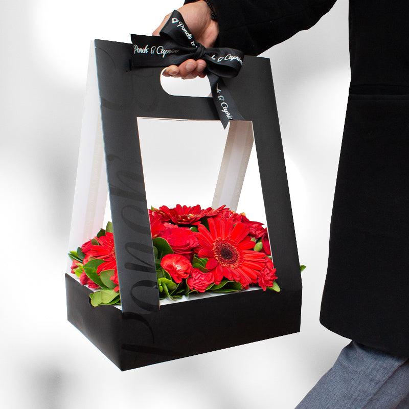 Flores en caja tipo Canasta de Gerberas y Rosas, Clavellinas Rojas -PCAN018-