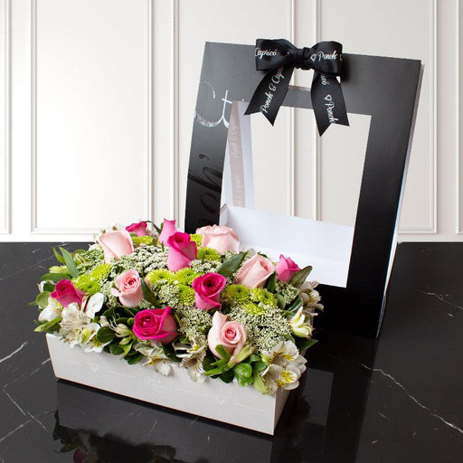 Canasta de Rosas Fuchsia y Rosadas con Encaje -PCAN021- Ponch y Caprico Envio de flores a domicilio