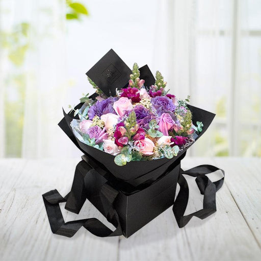 Mix lila y rosa con Rosas, Eucalipto, Limonio y Aquilea. Floreria Ponch y Caprico Flores CDMX