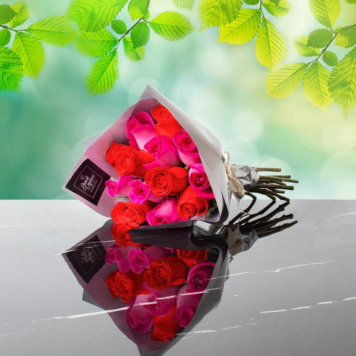 Ramillete de 12 Rosas - Florero Incluido - PRAM023