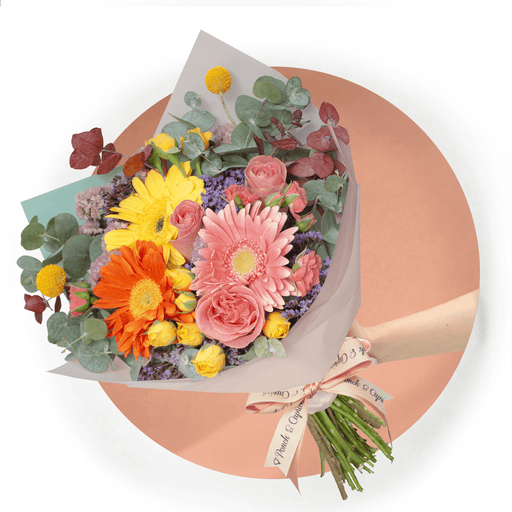 Ramillete de Gerberas Mix, Rosas Hermosas, Eucalipto Rosado, Estate Rosa y Mini Rosas + Bouquet de Globos de Amor -SET067-