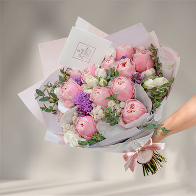 Rosas Inglesas, Mini Rosa Crema, Eucalipto Blanco Preservado y Leatriz -ALA013-