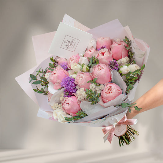 Rosas Inglesas, Mini Rosa Crema, Eucalipto Blanco Preservado y Leatriz -ALA013-